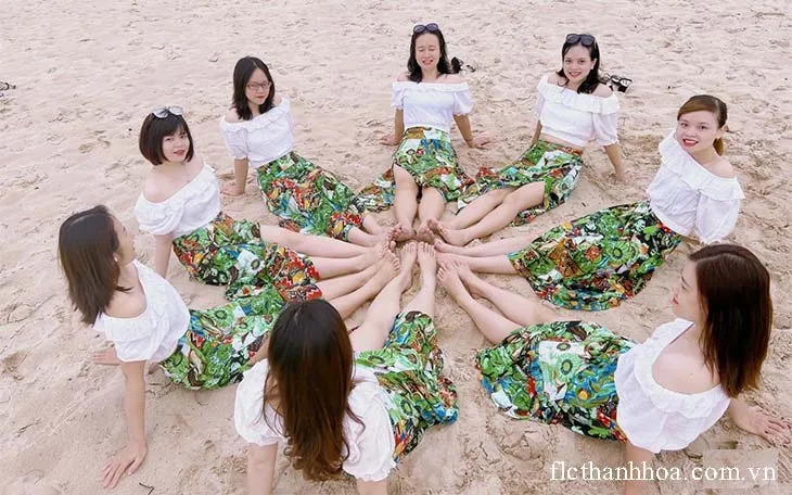 chụp ảnh cả nhóm 