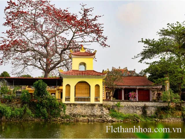 Đền cá lập sầm sơn